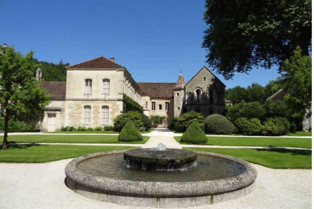 Charmante Maison Bourguignonne Avec Grand Jardin Et Parking Montbard Buitenkant foto